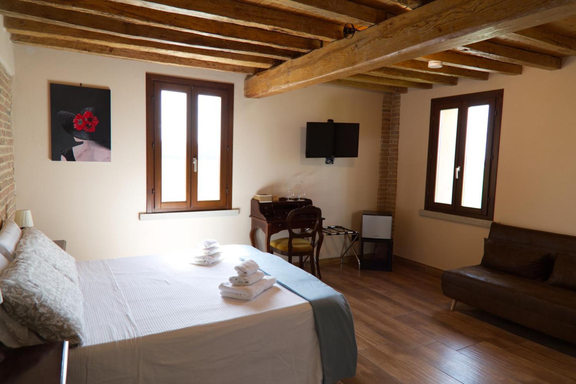 Antico Casale Caroli Hotel Gattatico Room photo