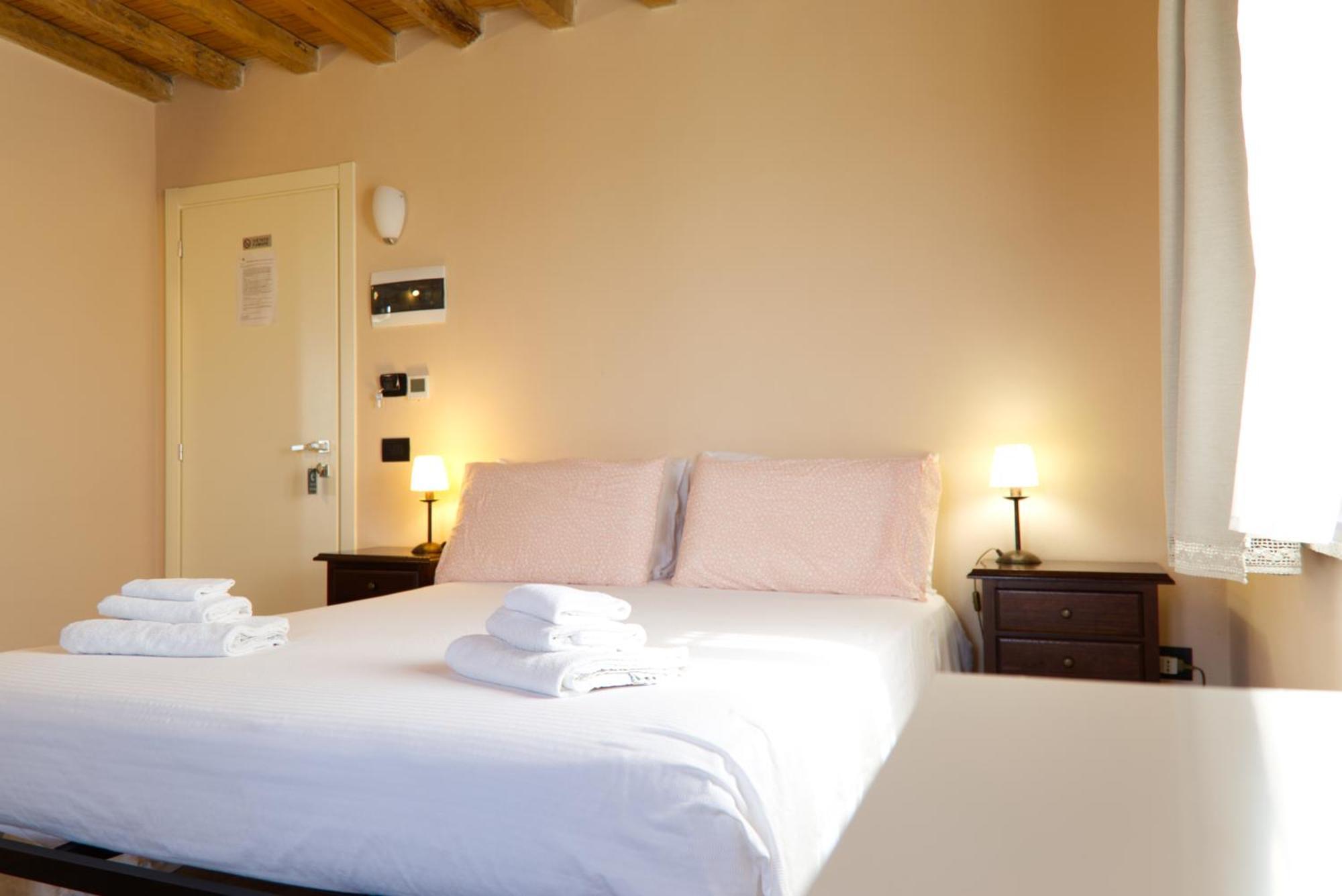 Antico Casale Caroli Hotel Gattatico Room photo