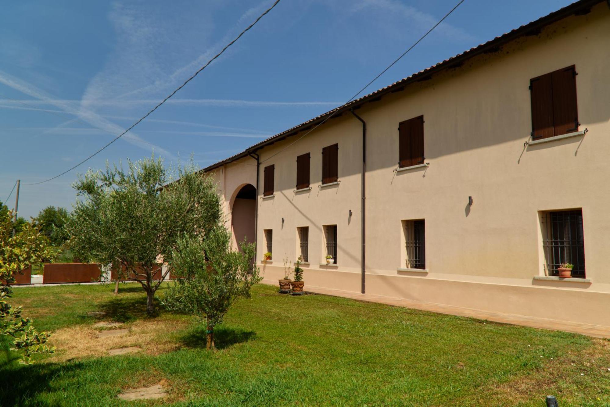Antico Casale Caroli Hotel Gattatico Exterior photo