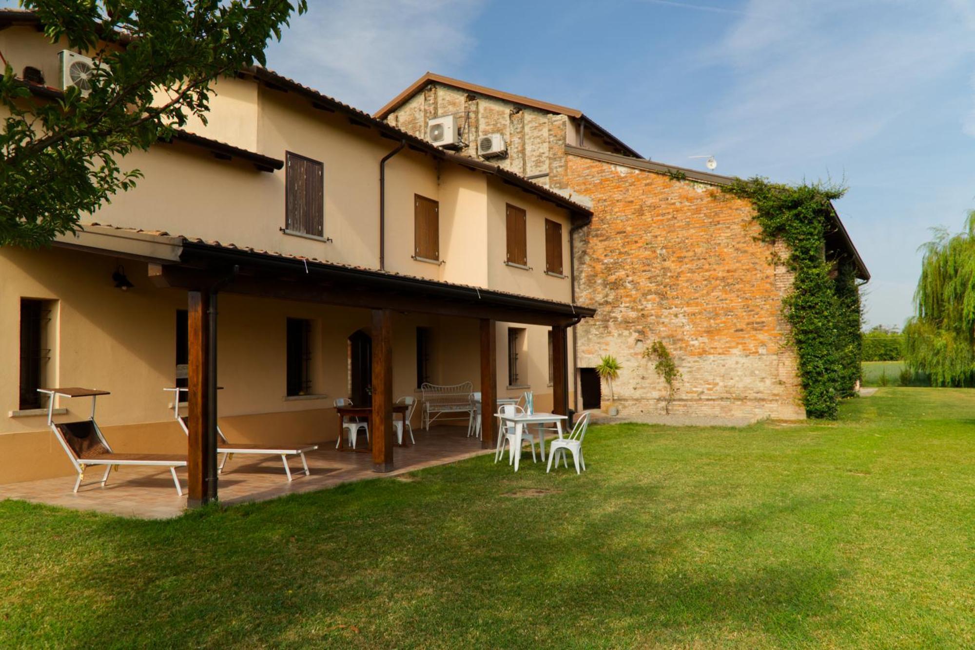 Antico Casale Caroli Hotel Gattatico Exterior photo